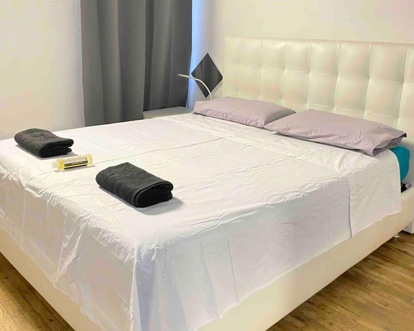Low-Cost Teatro Romano Apartment Верона Екстериор снимка